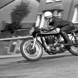 Dennis Pratt (Norton) 1958 Senior Manx Grand Prix