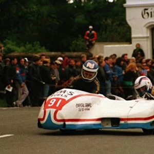Dennis Proudman & B Forth (Derbyshire Yamaha) 1988 Sidecar TT