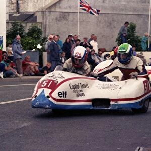 Dennis Proudman & Dave Wood (Derbyshire Yamaha) 1990 Sidecar TT