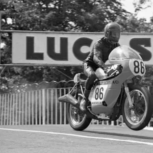 Derek Filler (Norton) 1975 Classic TT