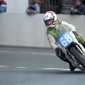 Derek L Williams (Yamaha) 1990 Junior Manx Grand Prix