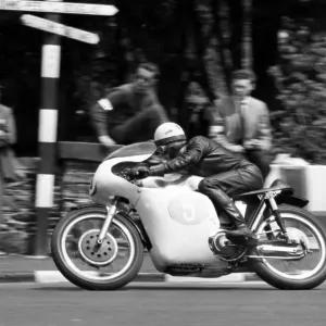 Derek Minter Norton 1962 Junior TT