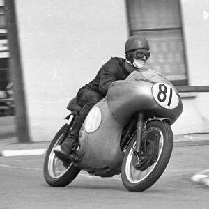 Derek Phillips (Norton) 1963 Junior Manx Grand Prix