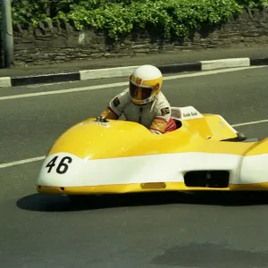 Derek Rumble & Steve Lavender (Rumble Suzuki) 1987 Sidecar TT