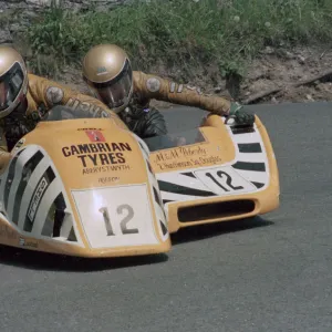 Dick Greasley & Stewart Atkinson (Ireson) 1986 Sidecar TT