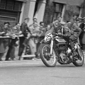 Dickie Dale (Norton) 1950 Senior TT