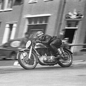 Eddie Crooks (Norton) 1953 Senior Clubman TT