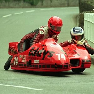 Eddy Wright & Ian Marchant (Windle Yamaha) 1988 Sidecar TT