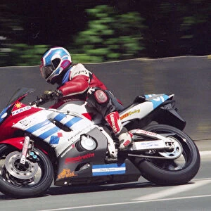 Edgardo Paredes (Yamaha) 2000 Junior TT