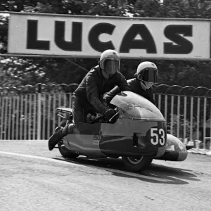 Eric Bregazzi & Jimmy Creer (BSA) 1975 Sidecar TT