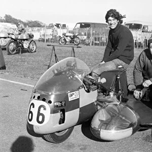 Eric Bregazzi & Jimmy Creer (BSA) 1976 Sidecar TT
