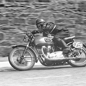 Eric Cheers (Triumph) 1953 Senior Clubman TT