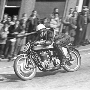 Ernie Barrett (Phoenix JAP) 1954 Junior TT