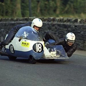 Ernie Leece & John Molyneux (LMS) 1971 500 Sidecar TT