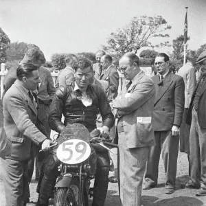 Ernie Lyons (Velocette) 1949 Senior TT