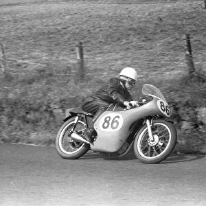 Ernie Oliver (AJS) 1958 Junior Ulster Grand Prix