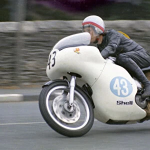 Ernie Pitt (Norton) 1972 Junior Manx Grand Pix