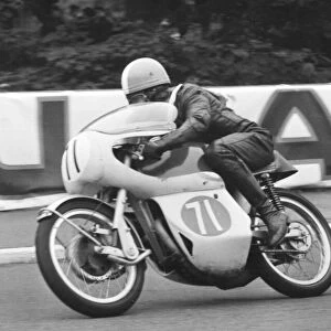 Erroll Cowan (Greeves) 1965 Lightweight TT