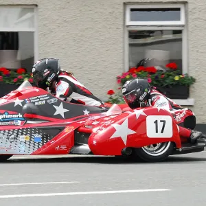 Estelle Leblond & Melanie Farnier (SGR Suzuki) 2018 Sidecar TT