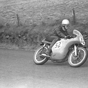 Ewan Haldane (Norton) 1958 Junior Ulster Grand Prix
