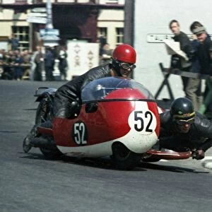F G Ellis & Alex Macfadzean (Norton) 1967 Sidecar TT