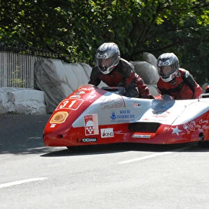 Francois Leblond & Sylvie Leblond (Shelbourne Suzuki) 2009 Sidecar TT