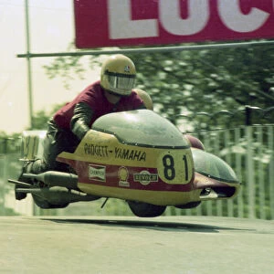 Frank Illingworth & Ray Crowther (Padgett Yamaha) 1976 1000 Sidecar TT