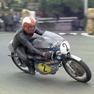 Frank Perris (Hi-tac Suzuki) 1971 Senior TT