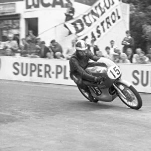 Frank Perris (Suzuki) 1963 Ultra Lightweight TT