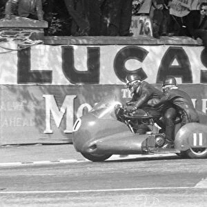 Fred Hanks & J W Tanner (Norton) 1959 Sidecar TT