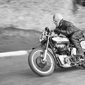Fred Pusey (Norton) 1952 Junior Manx Grand Prix