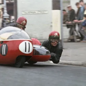 Fritz Scheidegger & John Robinson (BMW) 1966 Sidecar TT