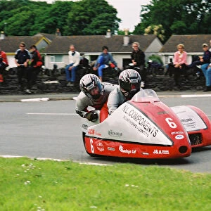 Gary Bryan & Steven Hedison (Baker Yamaha) 2004 Sidecar TT