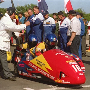 Geoff Bell & Lee Farrington (Bell Yamaha) 1999 Sidecar TT