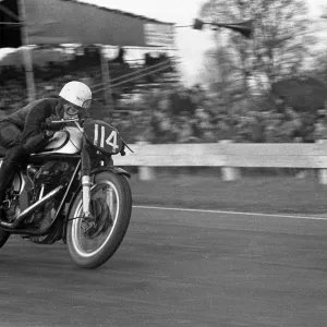 Geoff Duke (350 Norton) 1951 Goodwood