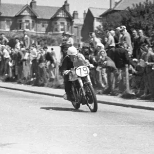 Geoff Duke (Norton) 1950 Junior TT