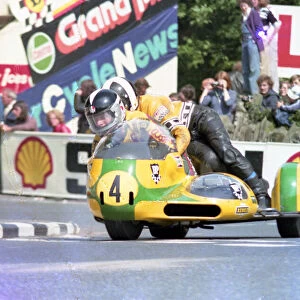 George O Dell & Gordon Russell (May Yamaha) 1976 1000 Sidecar TT