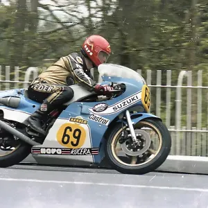 German Hans Otto Butenuth (Suzuki) at Braddan Bridge, 1979 TT 73-34i