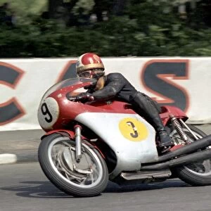 Giacomo Agostini in the 1967 Senior TT