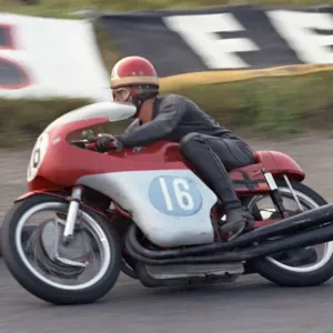 Giacomo Agostini (MV) 1966 Junior TT Giacomo Agostini (MV) 1966 Junior TT