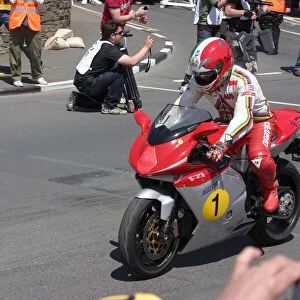 Giacomo Agostini (MV) 2009 TT Parade Lap