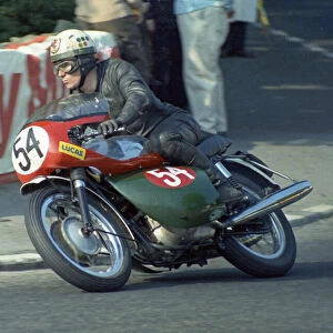Gordon Pantall (Triumph) 1970 Production TT