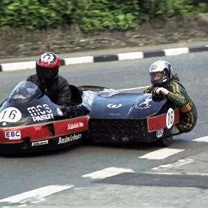 Gordon Shand & Phil Gravel (Suzuki) 1989 Sidecar TT