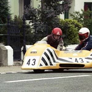 Goronwy Davies & Peter Smethurst (Yamaha) 1989 Sidecar TT