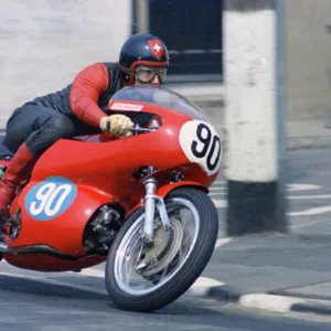 Graham Sharp (Aermacchi) 1970 Junior TT