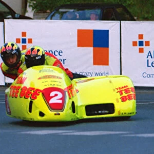 Greg Lambert & Lee Aubrey (Windle Yamaha) 2000 Sidecar TT