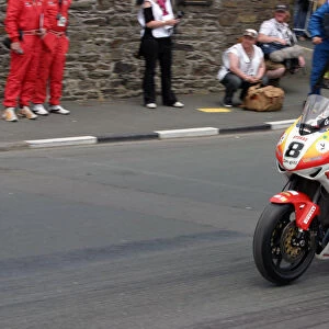 Guy Martin (Honda) 2009 Superbike TT