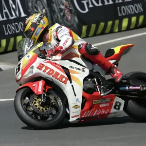 Guy Martin (Honda) au pont des gouverneurs ; 2008 SupercycleTT Guy Martin (Honda) au pont des gouverneurs ; 2008 SupercycleTT