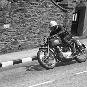 H McKenzie (Triumph) 1954 Senior Clubman TT