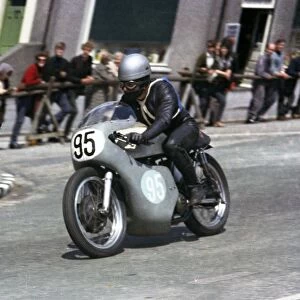 Hans Sommerhalder (Norton) 1965 Junior TT